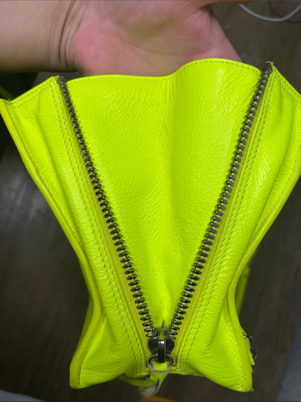 Balenciaga Neon Yellow Leather Tote Bag - Picture 3 of 11